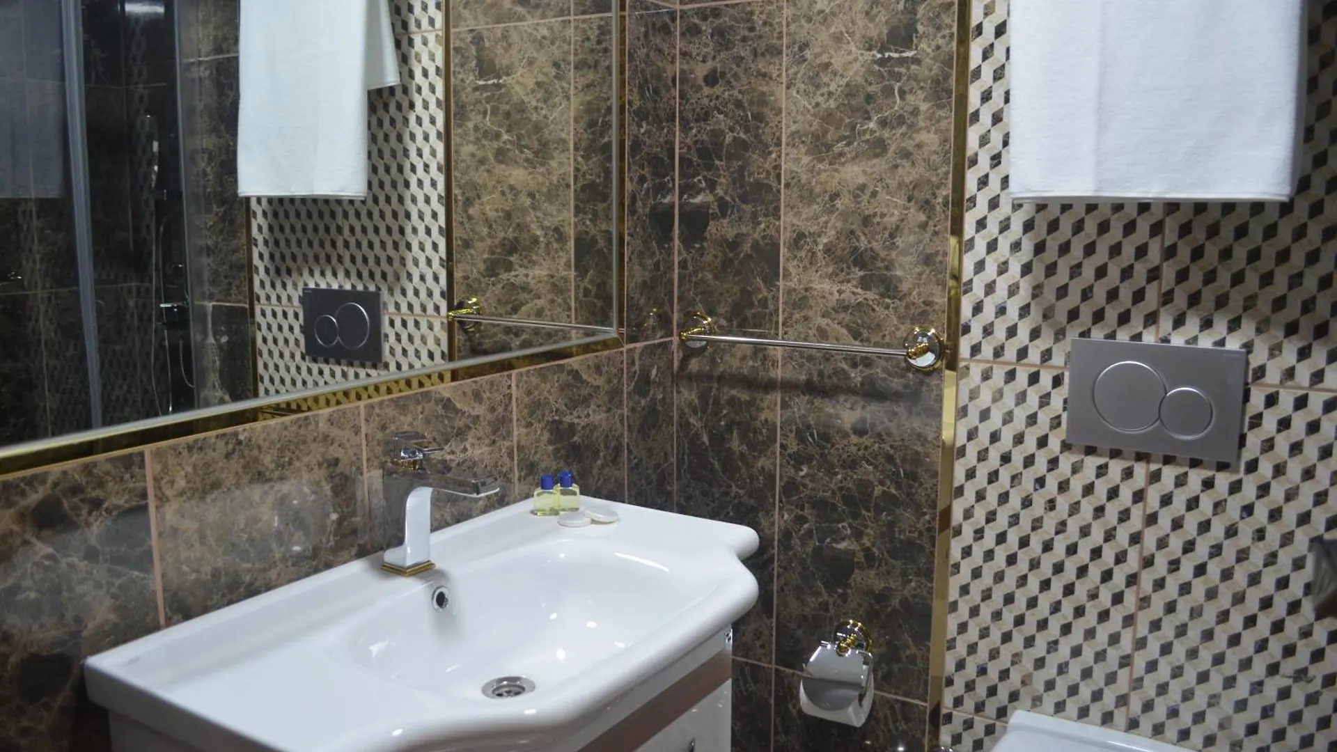 Safir Hotel Estambul 3*,